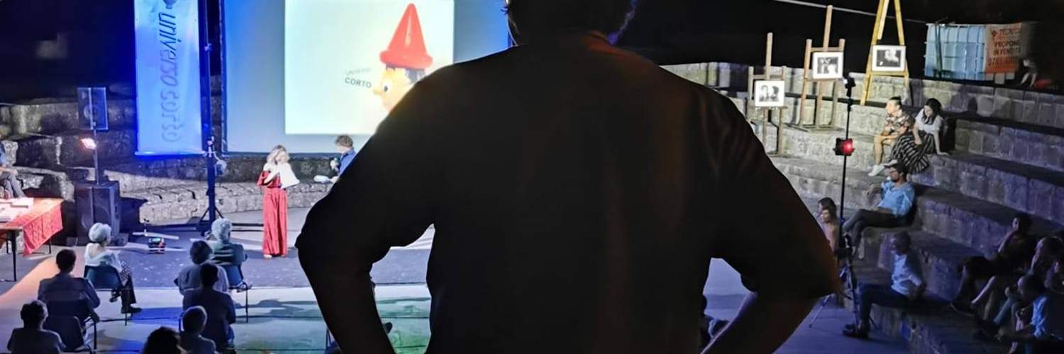 Banner UNIVERSO CORTO