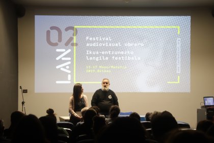 Photo of hacer encima