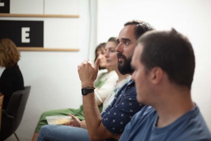 Photo of hacer encima